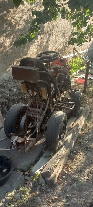 Zubr motoblok sotiladi