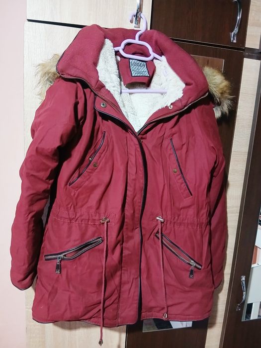 Vând  tot ce se vede