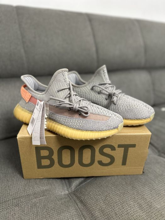 Yeezy Boost 350 V2