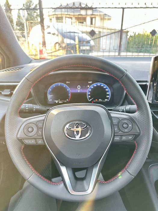 Тойота Королла Toyota Corolla