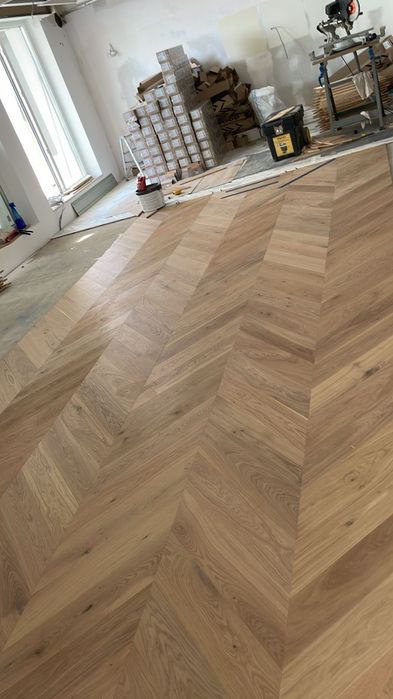 Montaj parchet. Scari lemn. Trepte stratificat