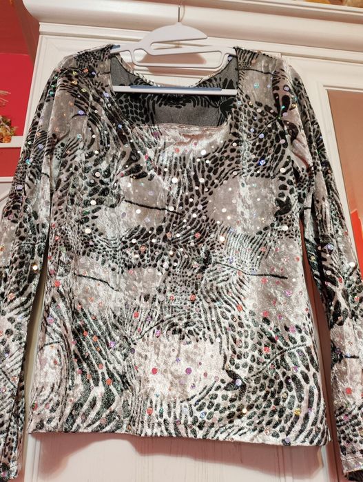 Блузки 5 лв броя