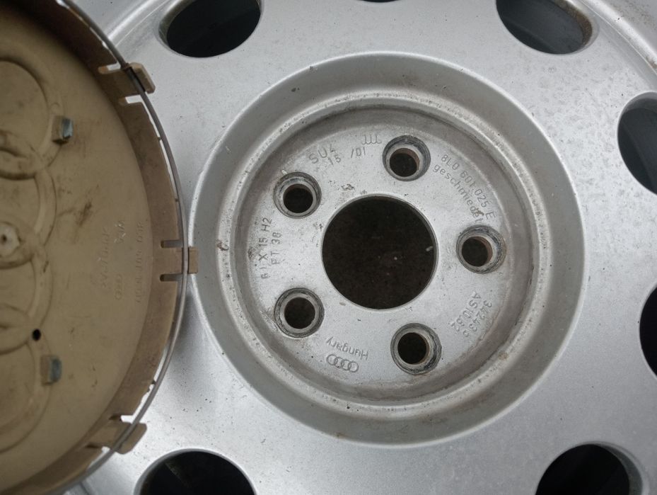 Ауди R15 состояние новая