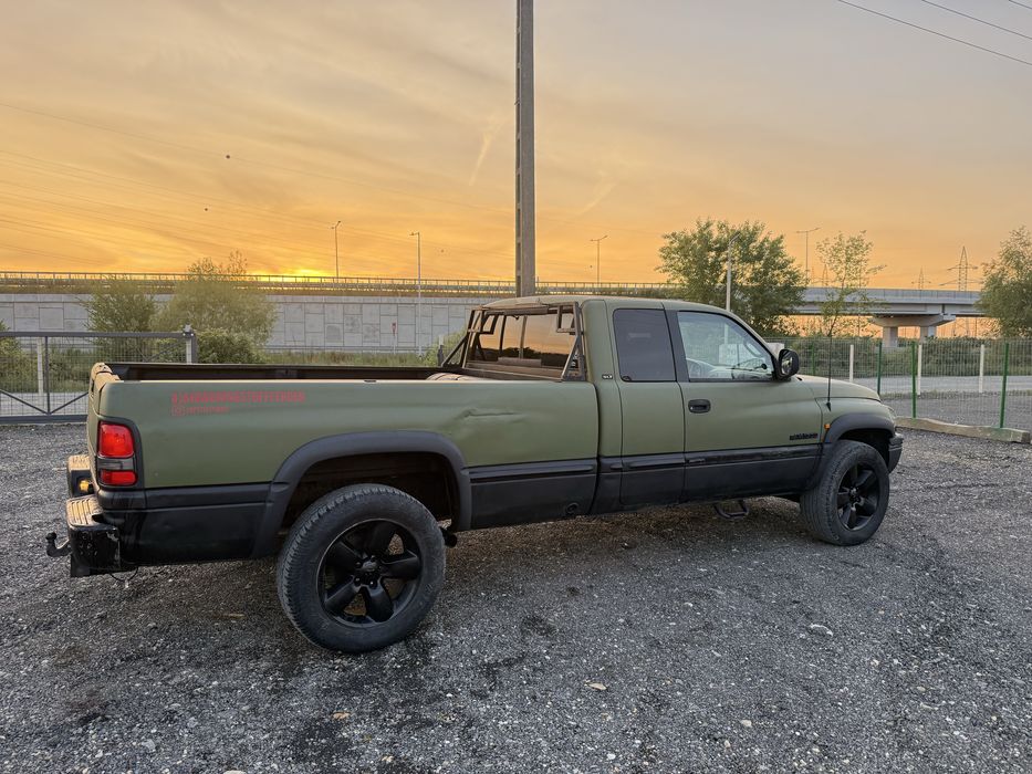 Dodge Ram 1500 5.2Magnum V8 manual 1999 +gpl
