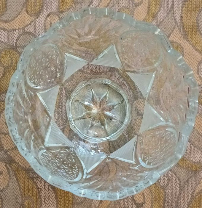 Хрустальная ваза