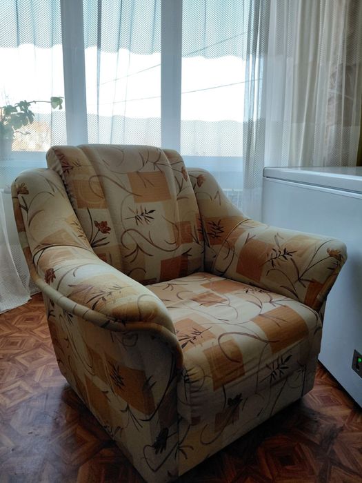 Продам кресло в хорошем состоянии