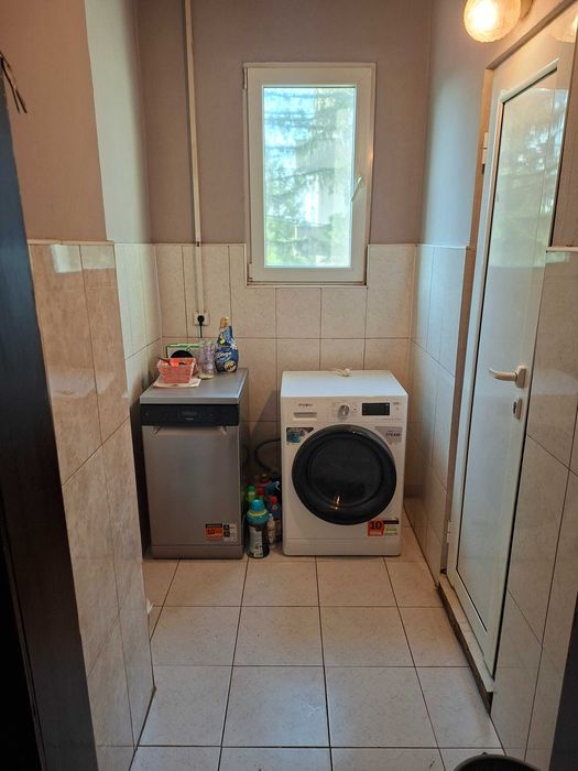 Продава етаж от къща идеален център 120кв.м.