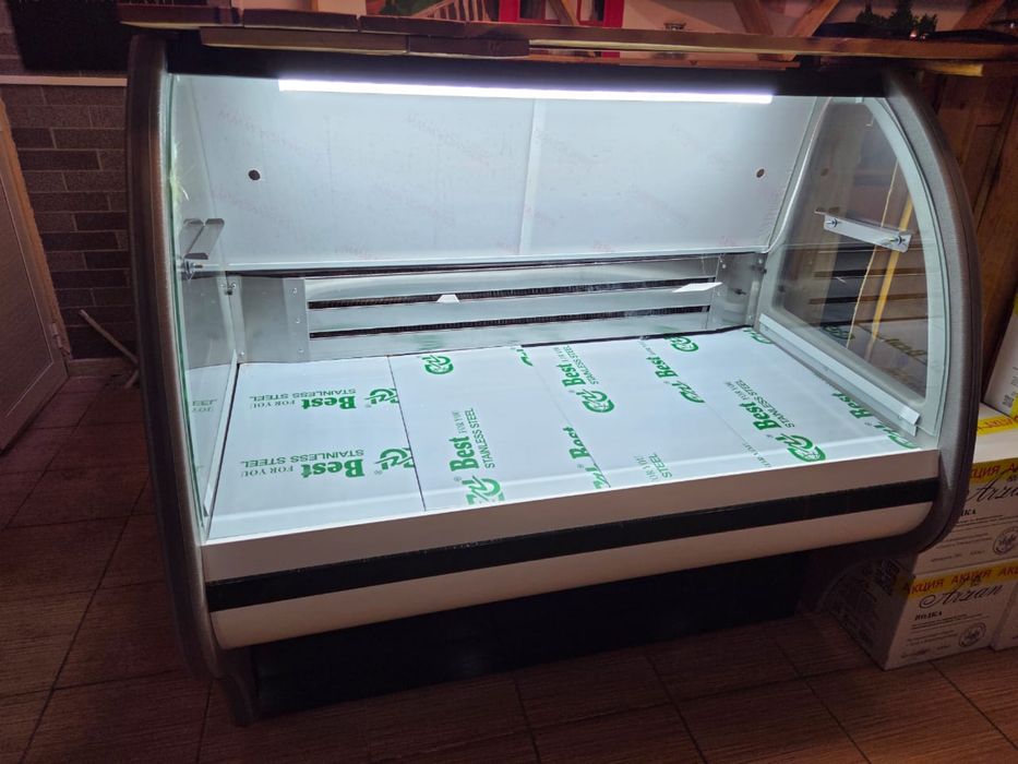 Холодильник витринный