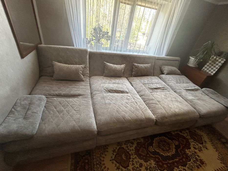 Продается большой диван