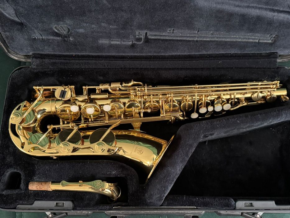 Vand/ schimb diverse saxofoane alto