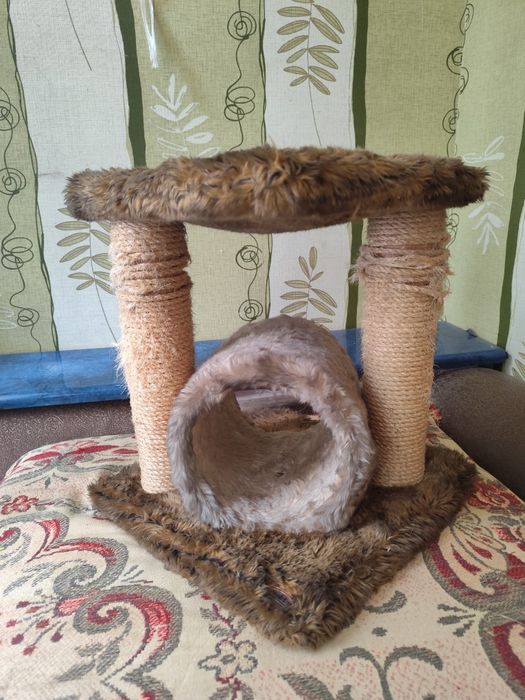 Продам лежак для кошки