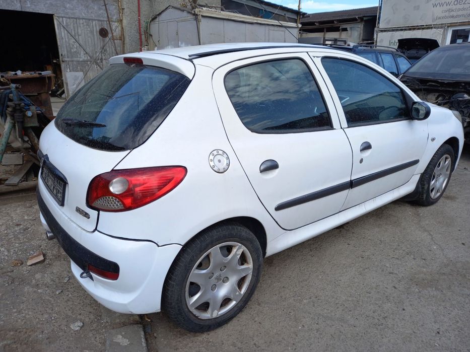 Dezmembrari  Peugeot 206+ (T3E)  2009  > 0000 1.4 i Benzina