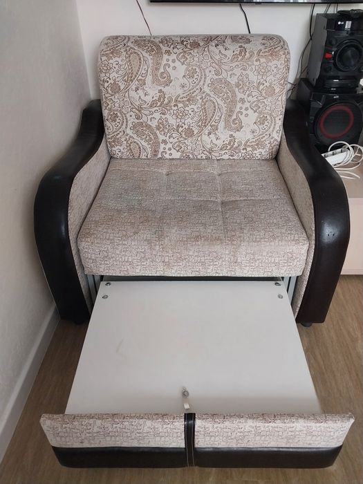 Кресло-кровать с ящиком для белья