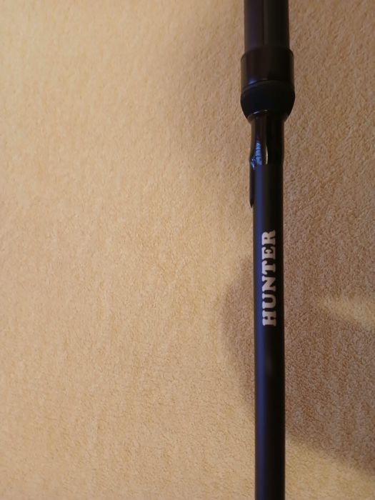 LansetaHunter 3.90m 3.75lbs (2 Tronsoane) + mulineta  East Shark Passion