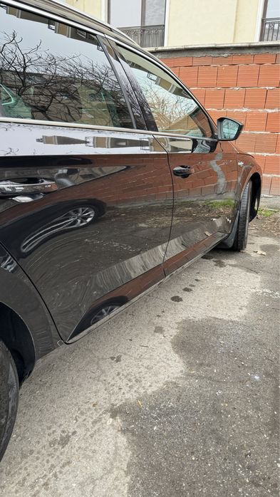 Пастиране на автомобили, полиране на фарове, пране на интериор