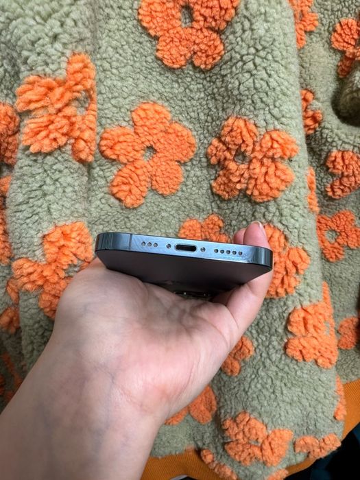 Продам Iphone 12 pro