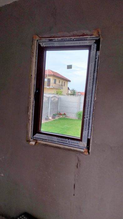 Rulouri exterioare și Termopane