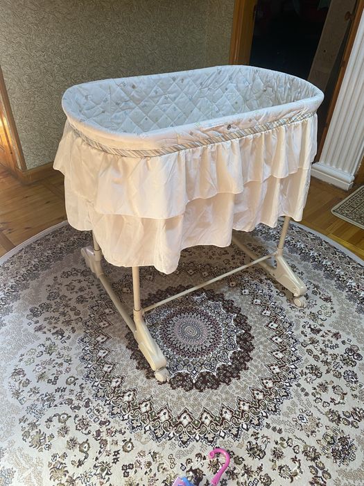 Yosh bolachalar uchun kravat hamda 4  5  yoshgacha bolalar un kalyaska