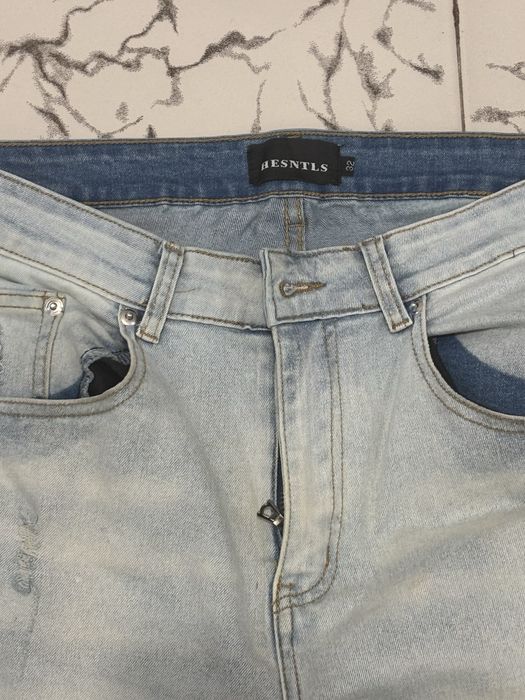 Blugi slim fit ripped