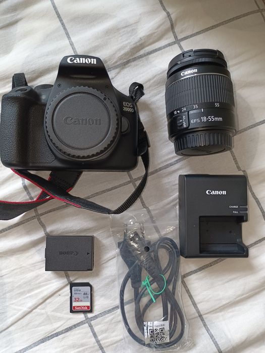 Фотоаппарат canon 2000D