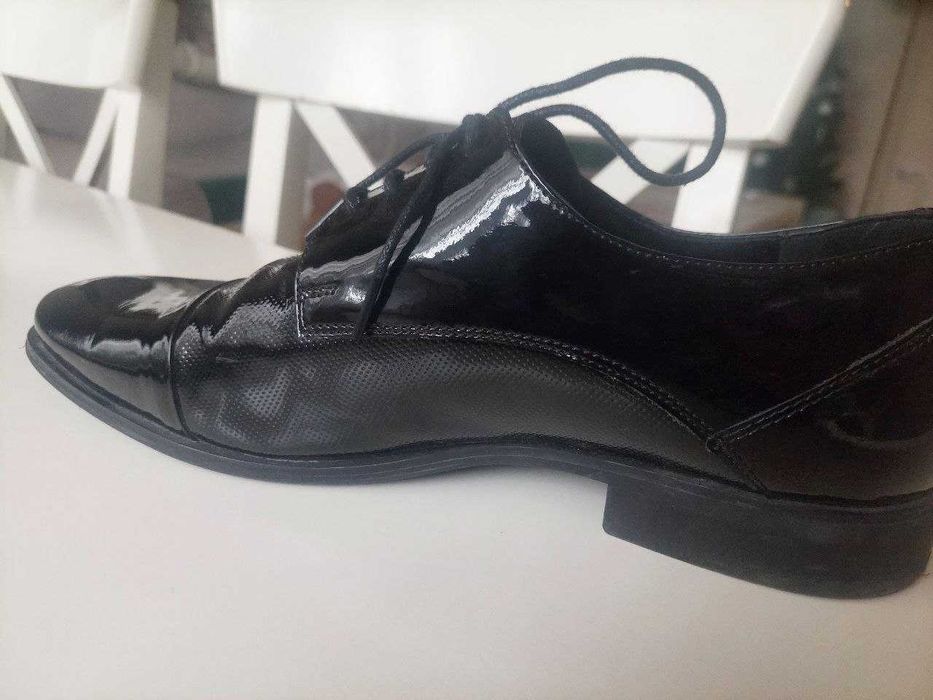 Pantofi eleganti barbati din piele lacuita negri 43