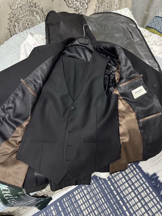 Продам костьюм !!!