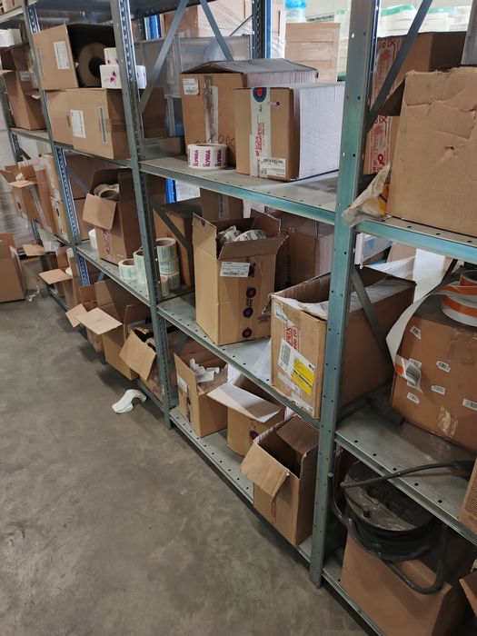 Rafturi metalice pt arhiva , marfa manuala și service