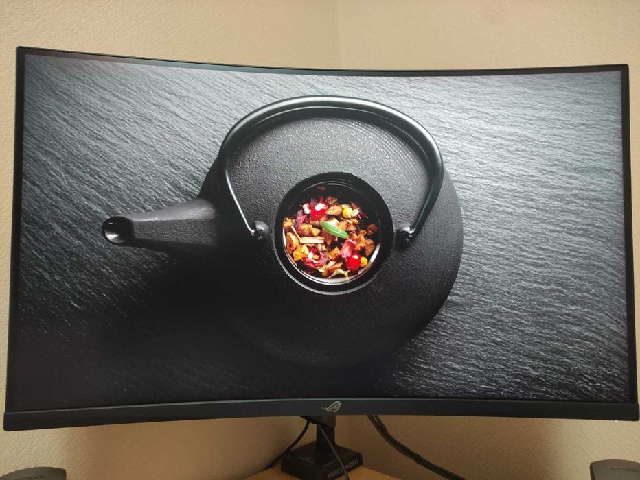 монитор ASUS ROG Strix XG32VC 32" QHD 170 Гц VA