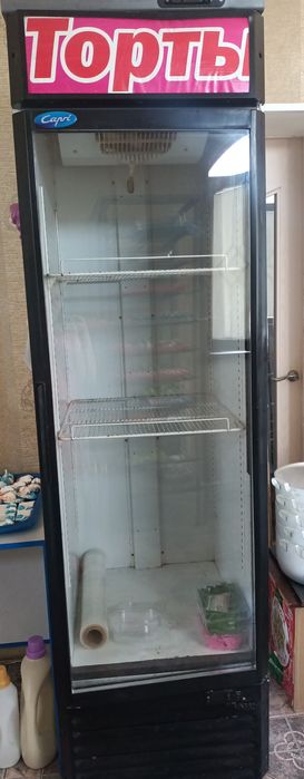 Продам холодильник вертикальный