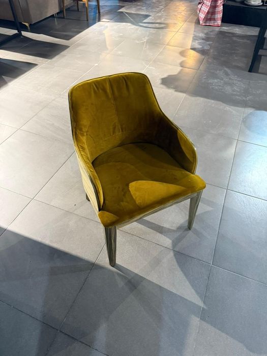 Кресла и люстры для кафе