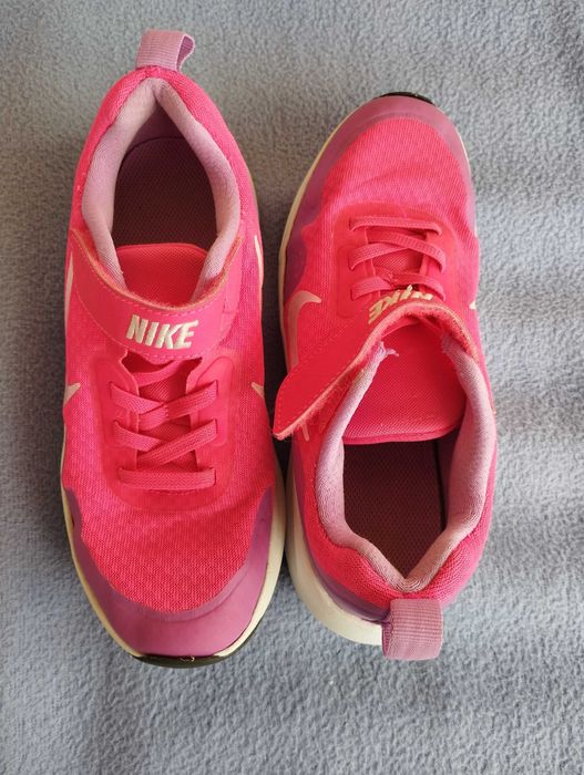 Летни Nike и Crocs номер 33/34.