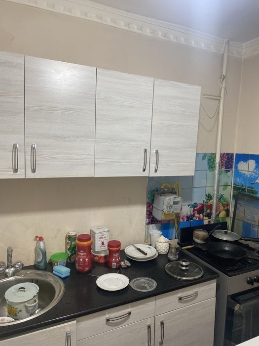 Продается 1 комнатная Чирчик 8