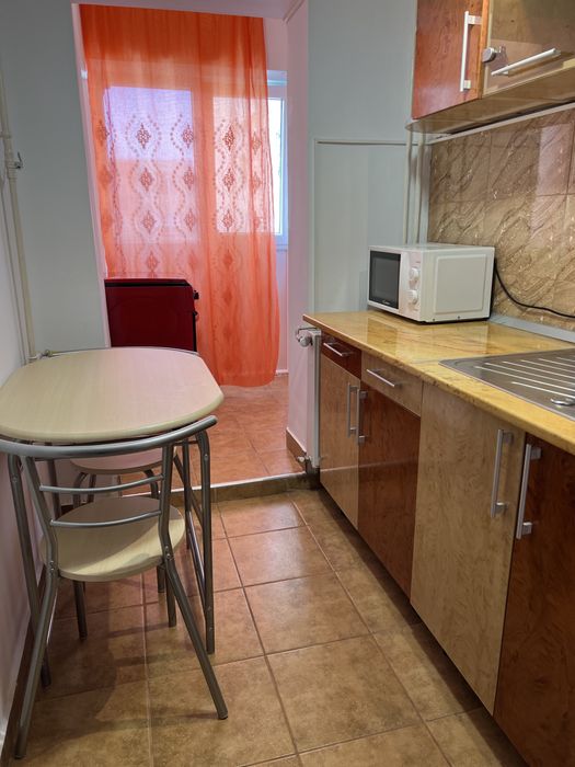 Garsoniera de inchiriat! Strada garoafei nr 4 in Marghita catedrala