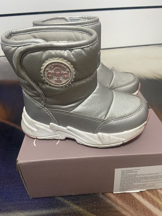 Дутики на девочку