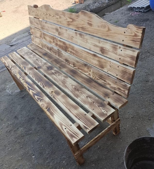 Скамейка, скамья из дерева