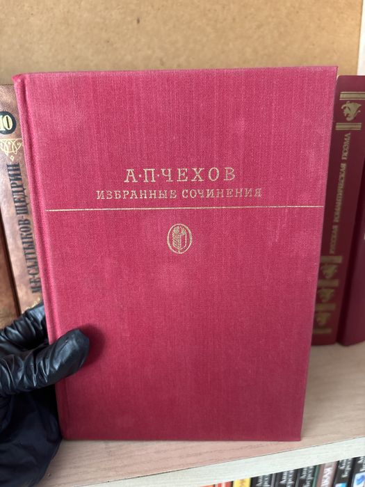 Продам книги цены от 1000