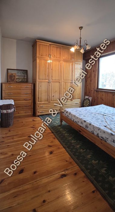 Продава се Тристаен апартамент в Горна Оряховица - 80 кв.м за 1188 €/кв.м - Снимка #2