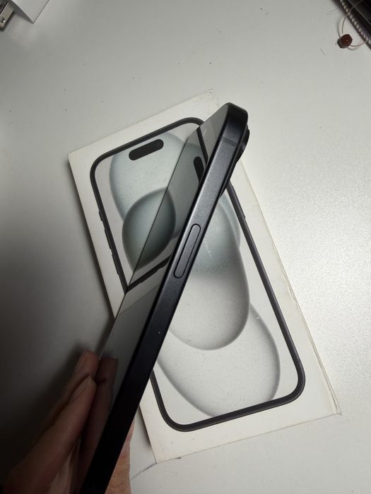 Продам iphone 15 128мб