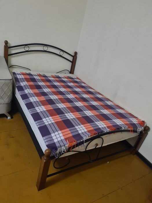 Продам кровать звоните