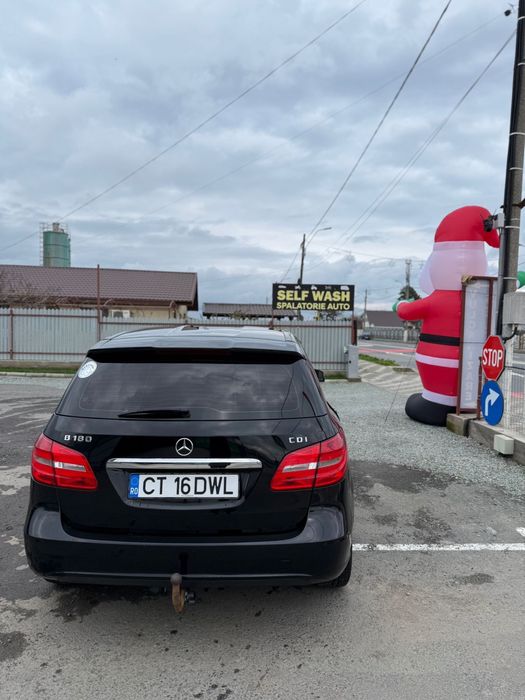 Mercedes-Benz b180 cdi 2012-automat 7g