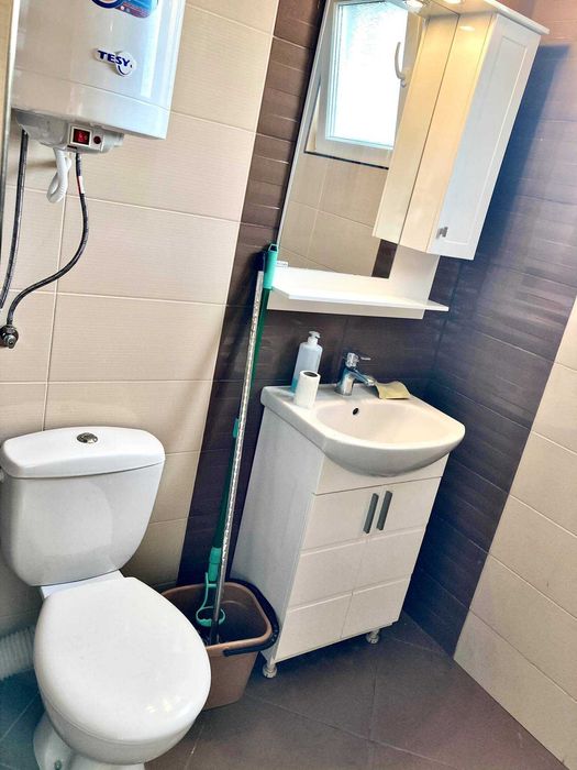 Дава се под наем Двустаен апартамент в Бургас, Лазур - 71 кв.м за 229.5 € - Снимка #3