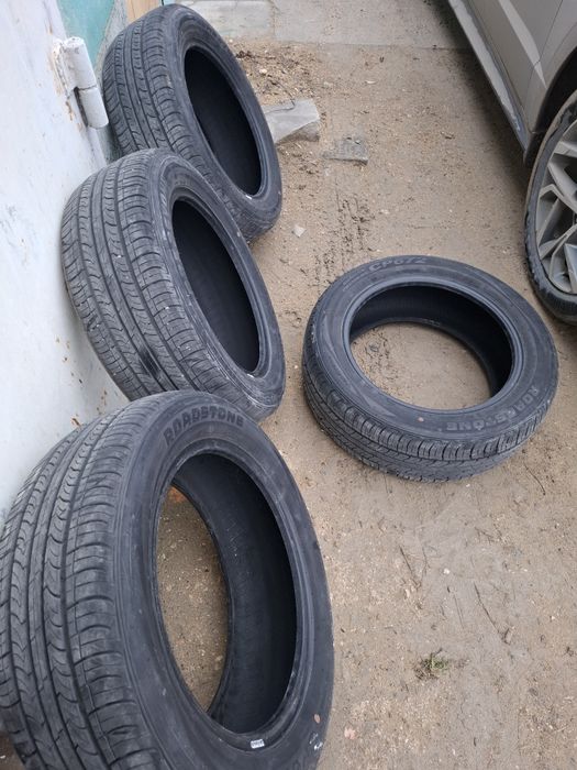 Продам шины ROADSTONE