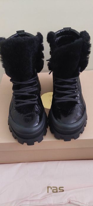 €220 RAS нови испански пухкави боти/ботуши естествена кожа 37