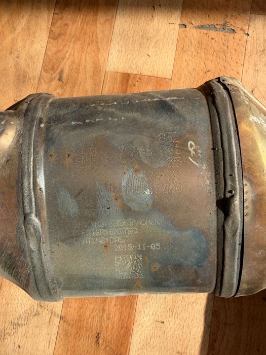 BMW f82 M4 single mid pipe и катализатори