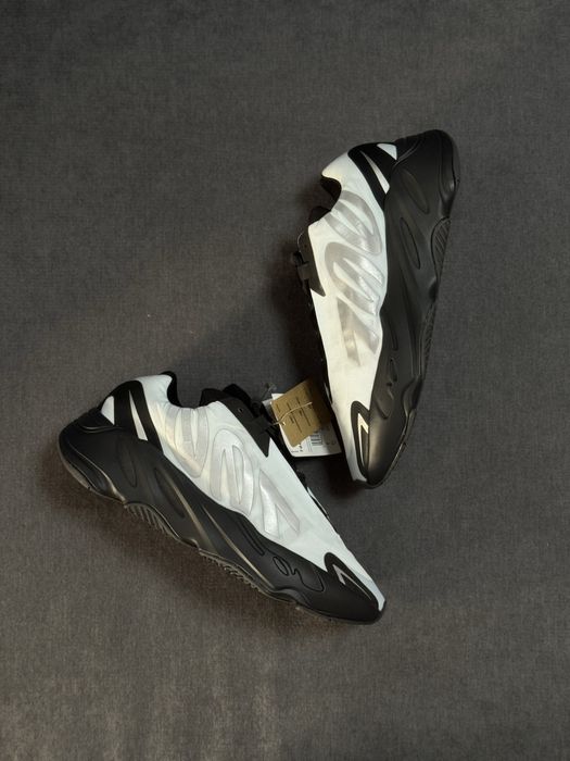 Adidas Yeezy 700 MNVN blue tint