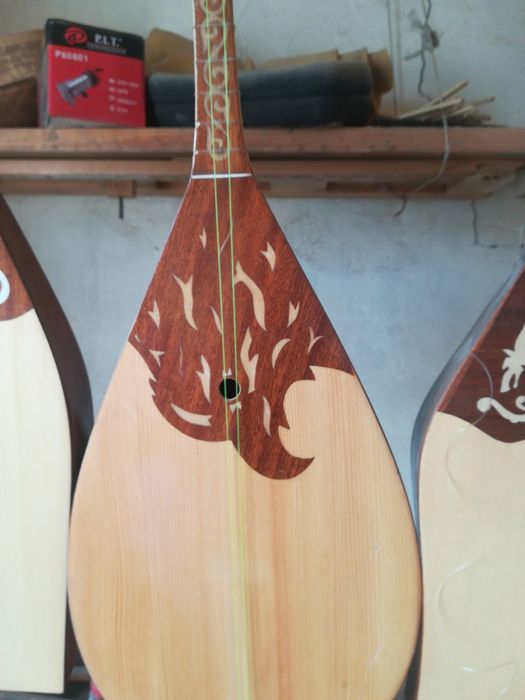 Домбыра сатылады