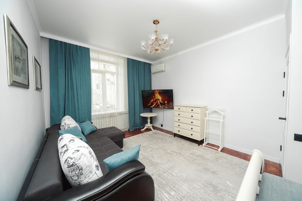 Посуточно 1 ком торайгырова 77