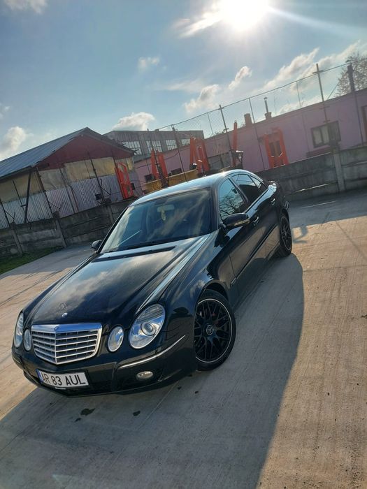 Vând Mercedes E 200 w211