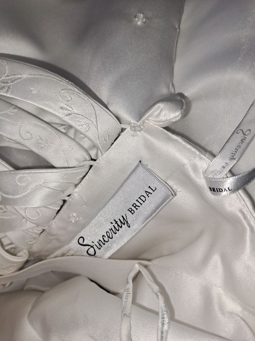 Vând rochie de mireasă