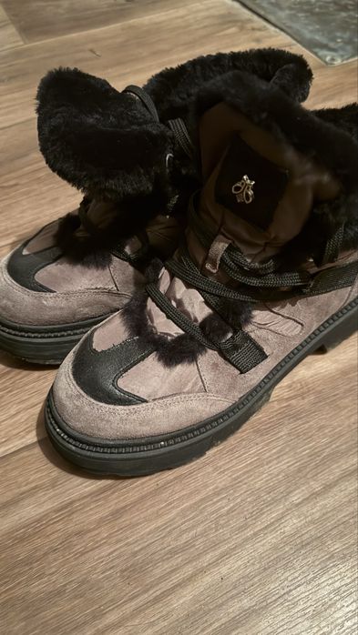 Продам обувь зимнюю
